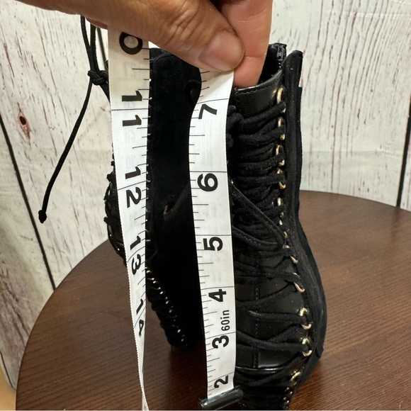 YSL YVES SAINT LAURENT MADGE ANKLE BOOTIE. Side Zip with corset detail 37.5 EUC - Picture 13 of 14